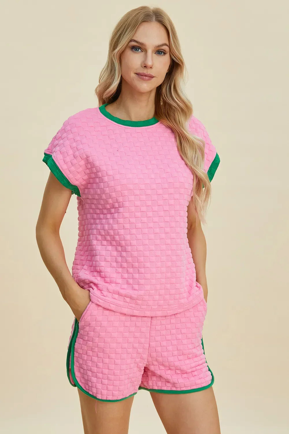 Textured Contrast T-Shirt and Shorts Set - Eva's Edition