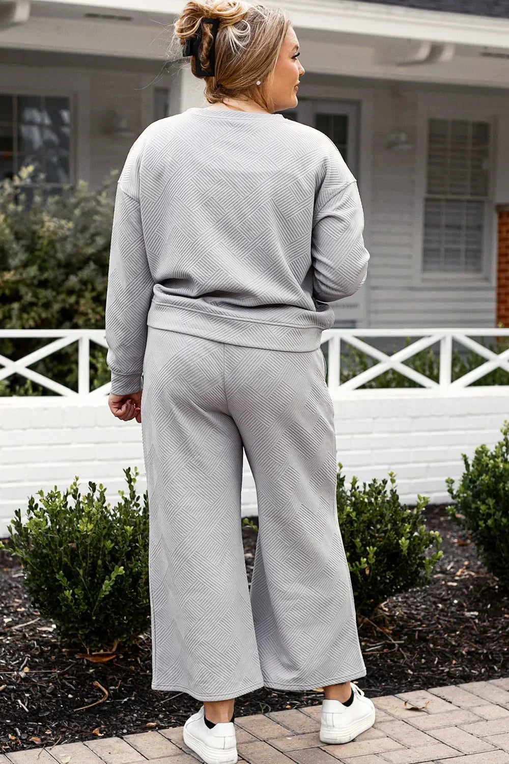 Textured Long Sleeve Top and Drawstring Pants Set - Eva's Edition