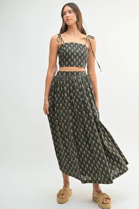 Floral Crop Top and Skirt Set - Eva's Edition