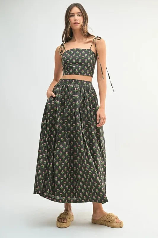 Floral Crop Top and Skirt Set - Eva's Edition