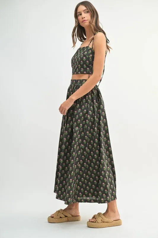Floral Crop Top and Skirt Set - Eva's Edition