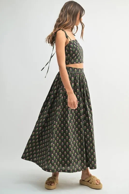 Floral Crop Top and Skirt Set - Eva's Edition