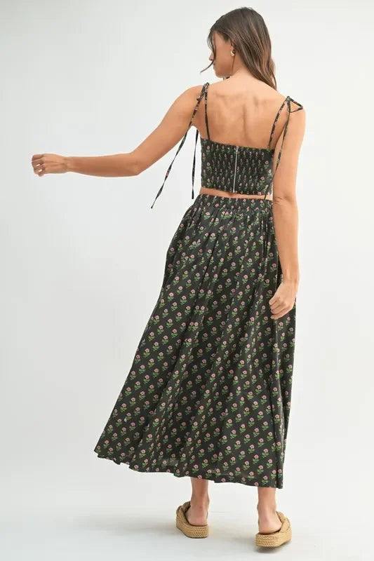 Floral Crop Top and Skirt Set - Eva's Edition