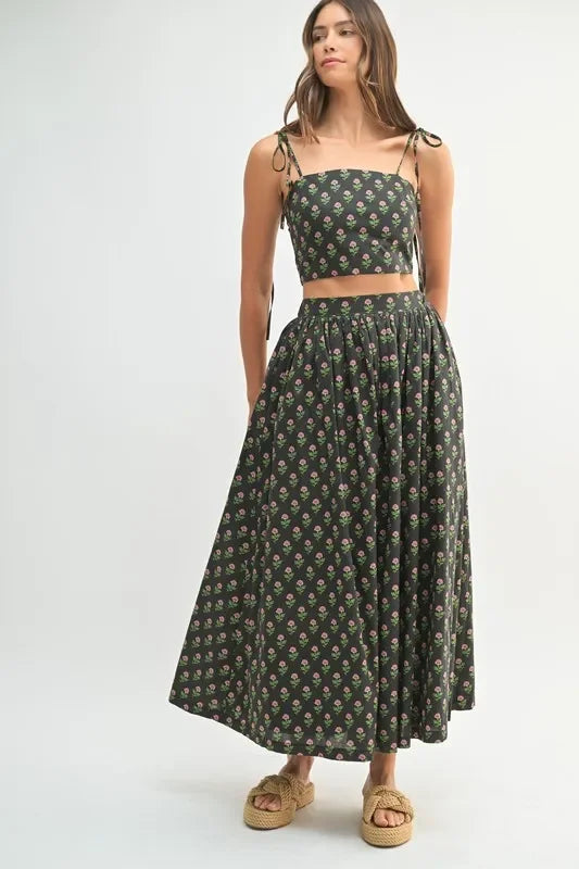 Floral Crop Top and Skirt Set - Eva's Edition