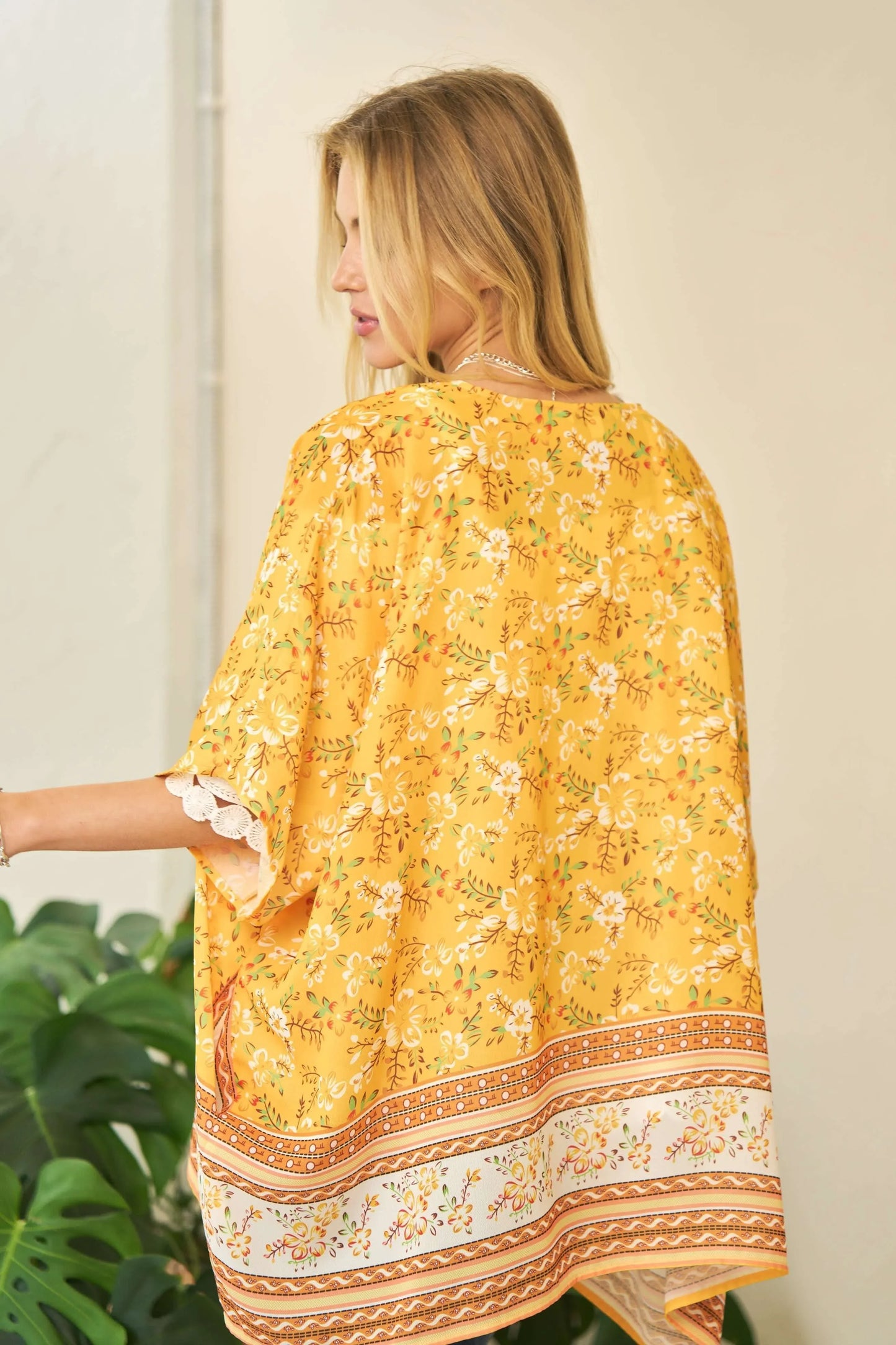 Floral Printed Short Sleeve Loose Fit Kimono Cover Up - Eva's Edition