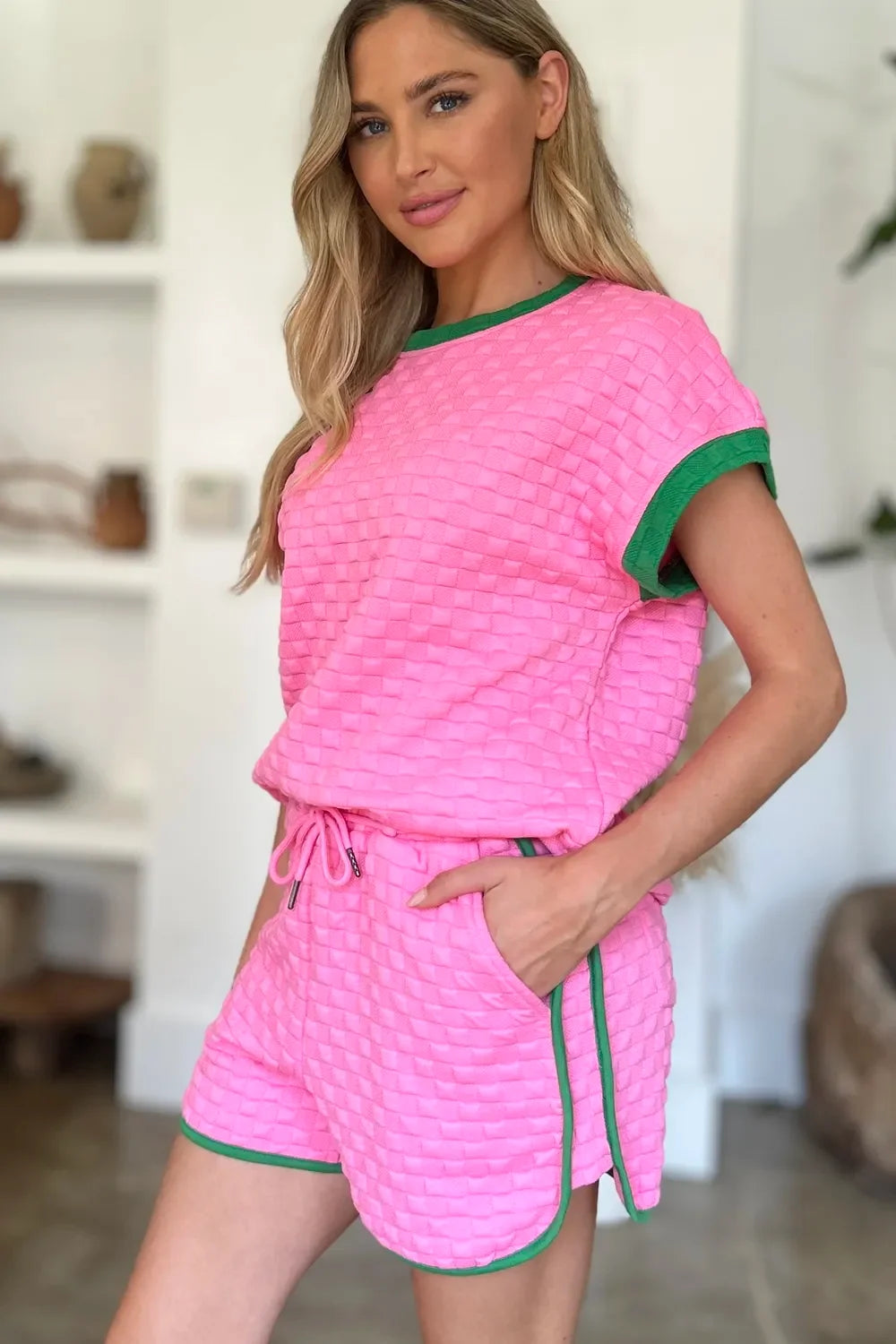 Textured Contrast T-Shirt and Shorts Set - Eva's Edition
