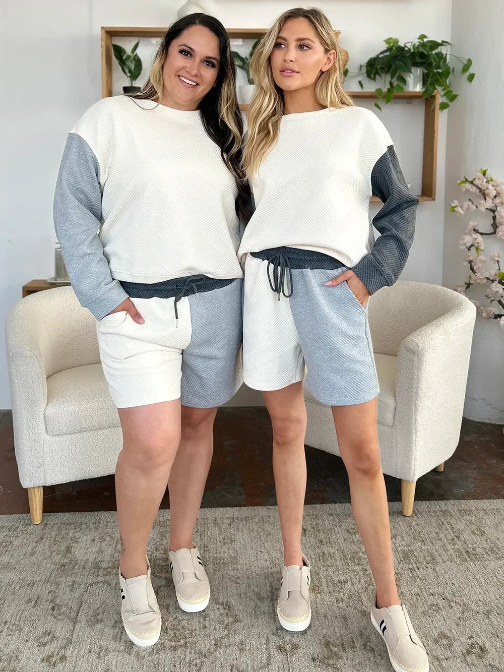 Contrast Drop Shoulder Top and Shorts Set - Eva's Edition