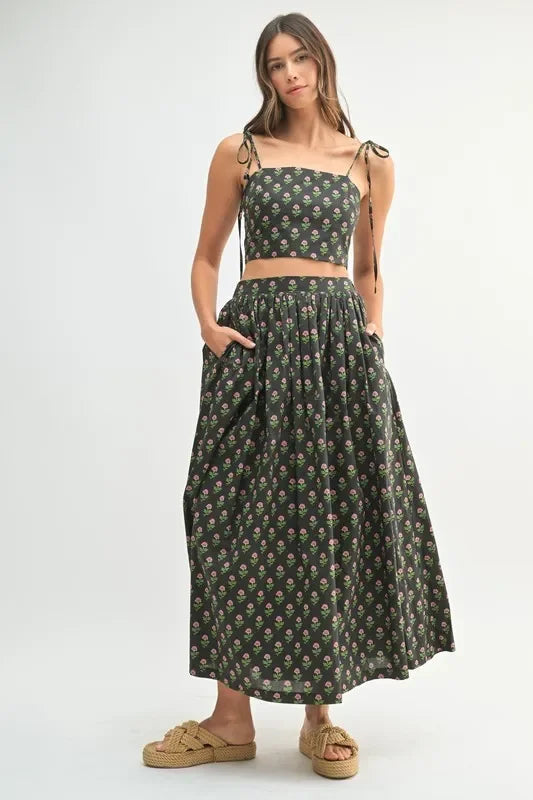 Floral Crop Top and Skirt Set - Eva's Edition