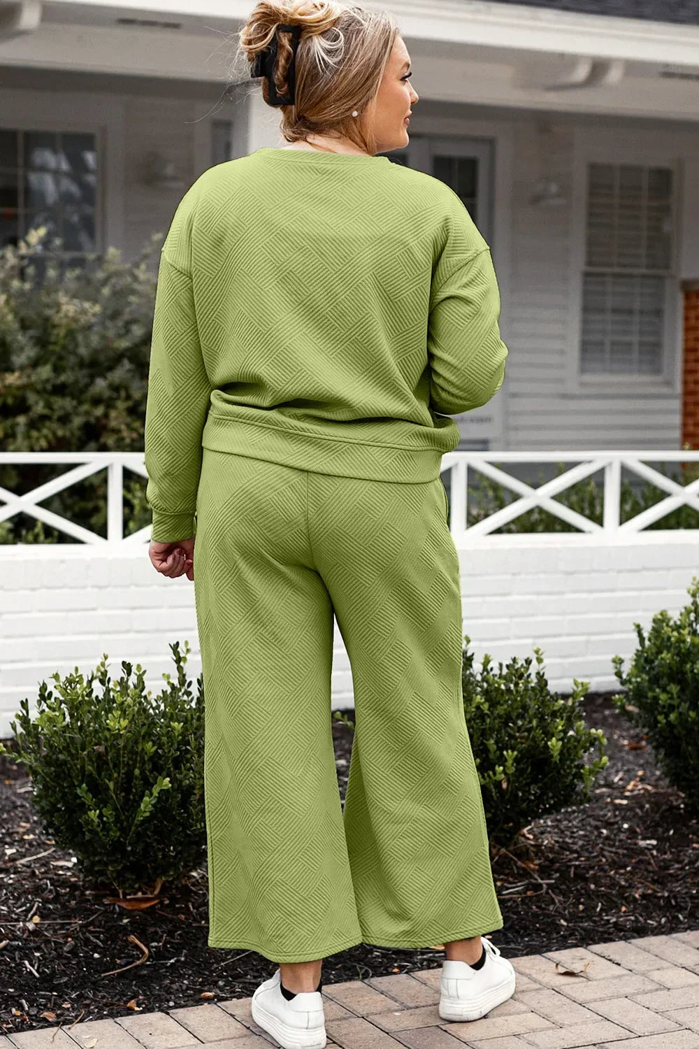 Textured Long Sleeve Top and Drawstring Pants Set - Eva's Edition