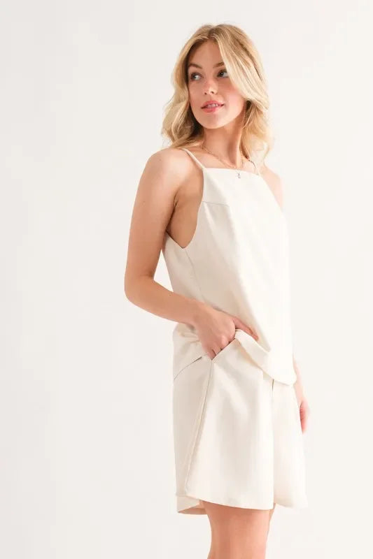 Sleeveless Basic Cami Top - Eva's Edition