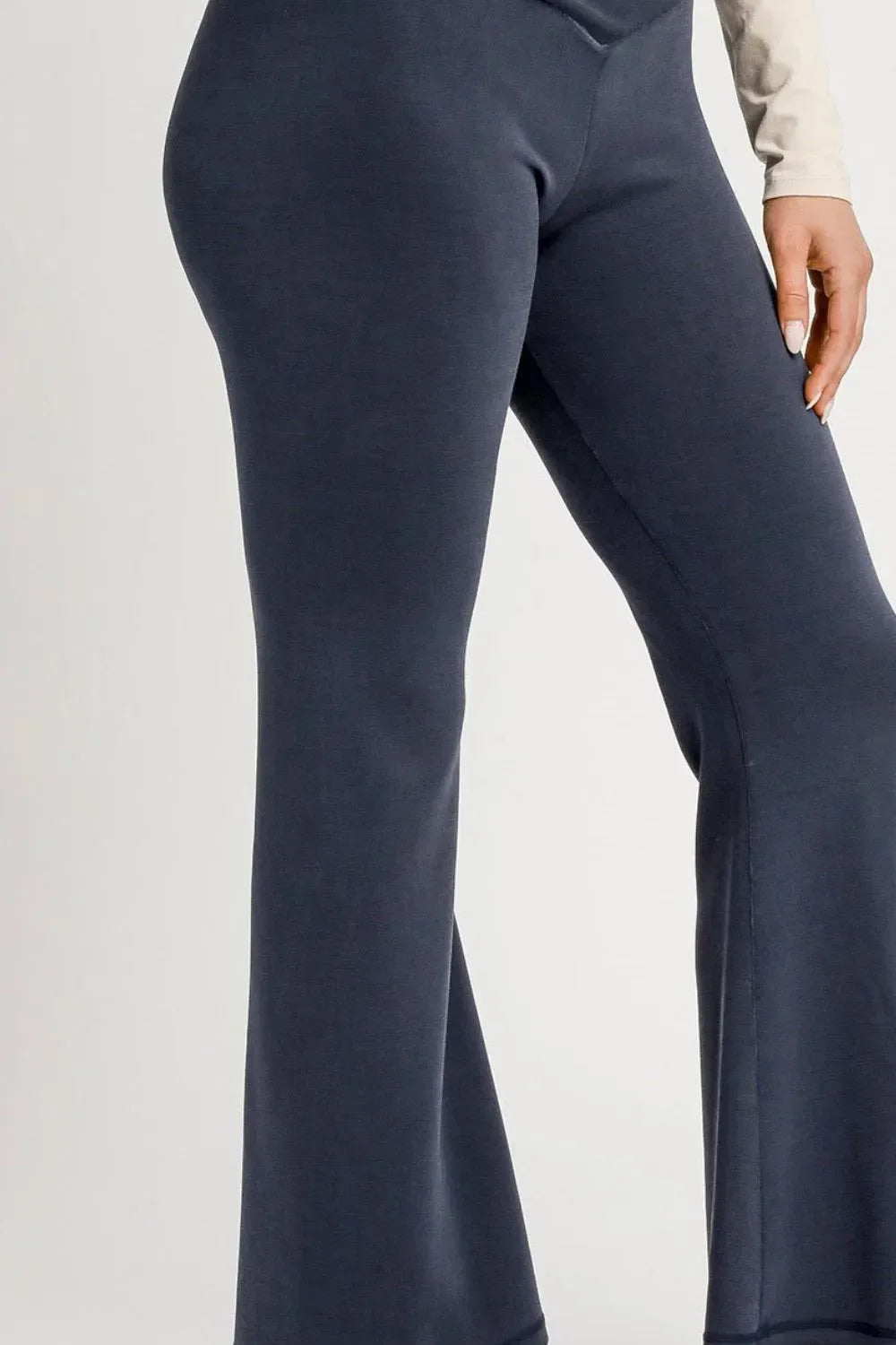 High-Waisted Flare Leggings - Eva's Edition