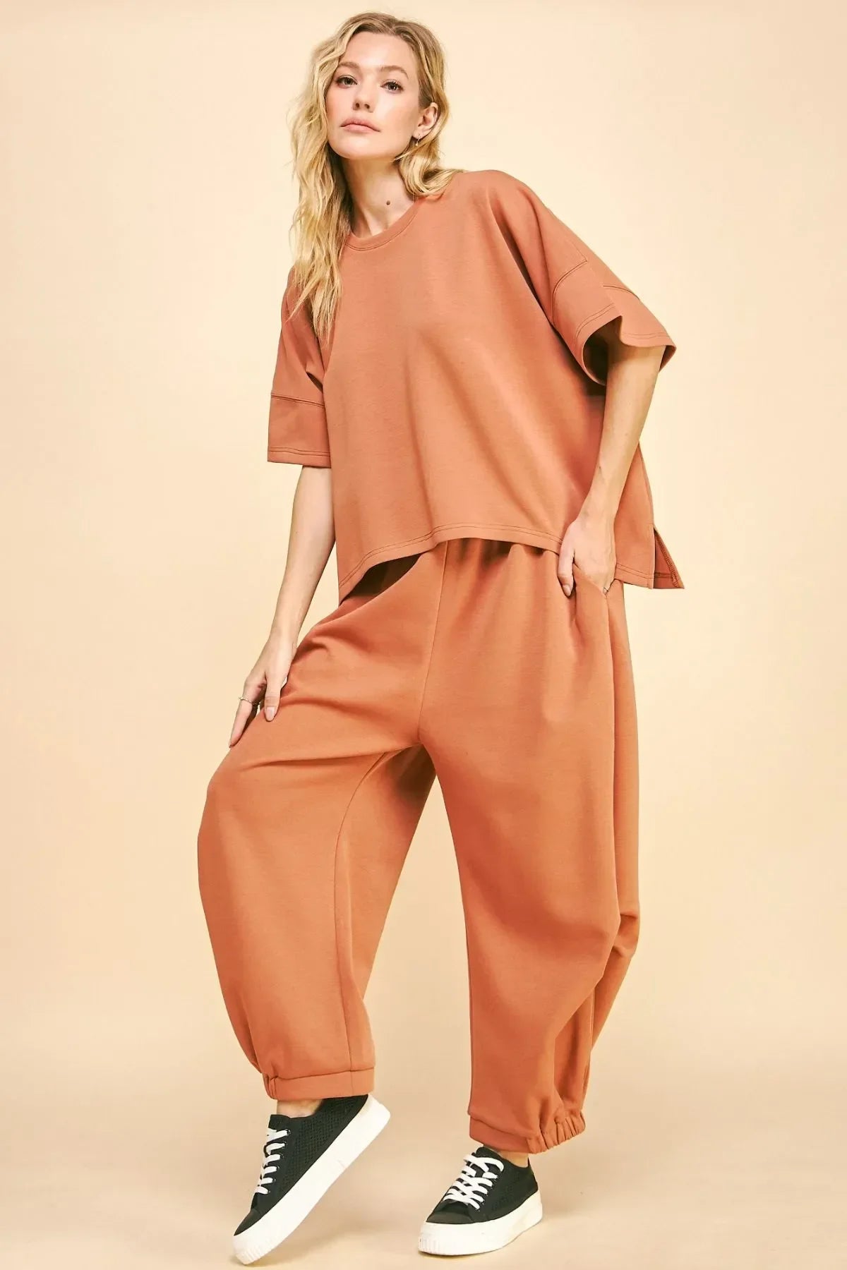 Flowy Top and Elastic Waist Band Pants Set - Eva's Edition