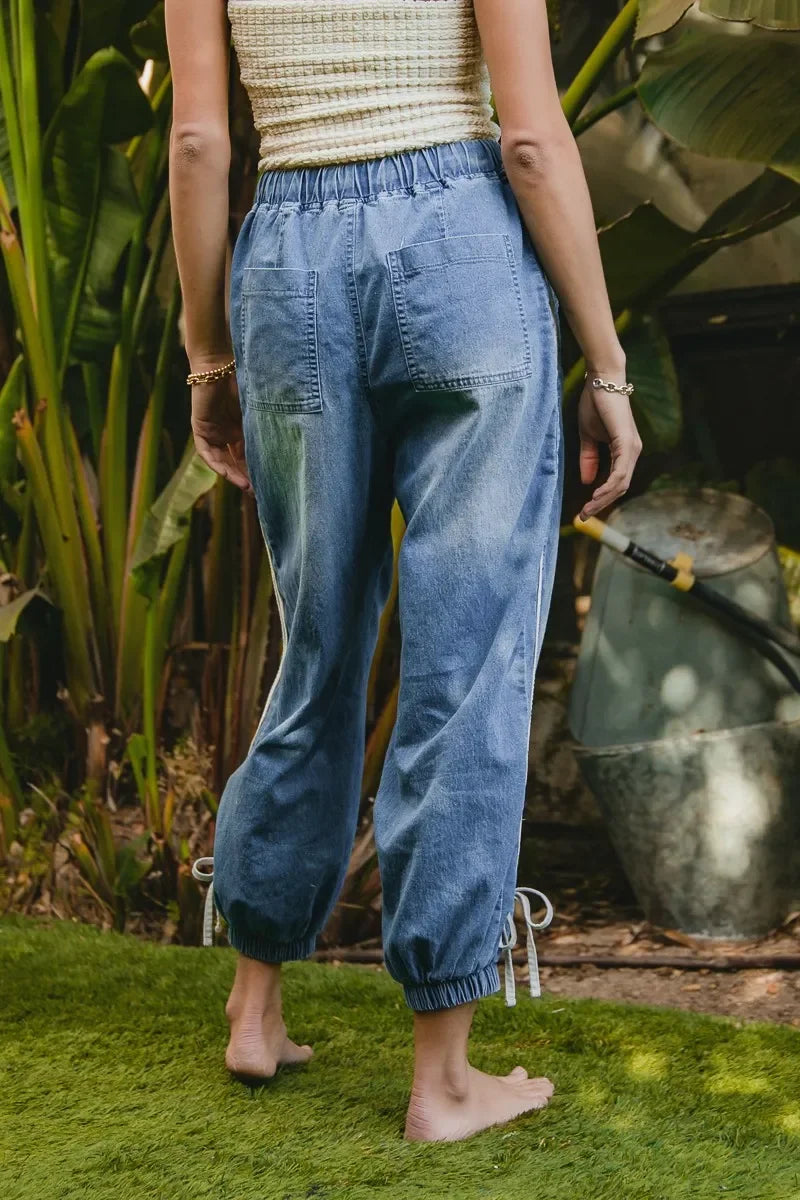 Elastic Waist Jeans - Eva's Edition