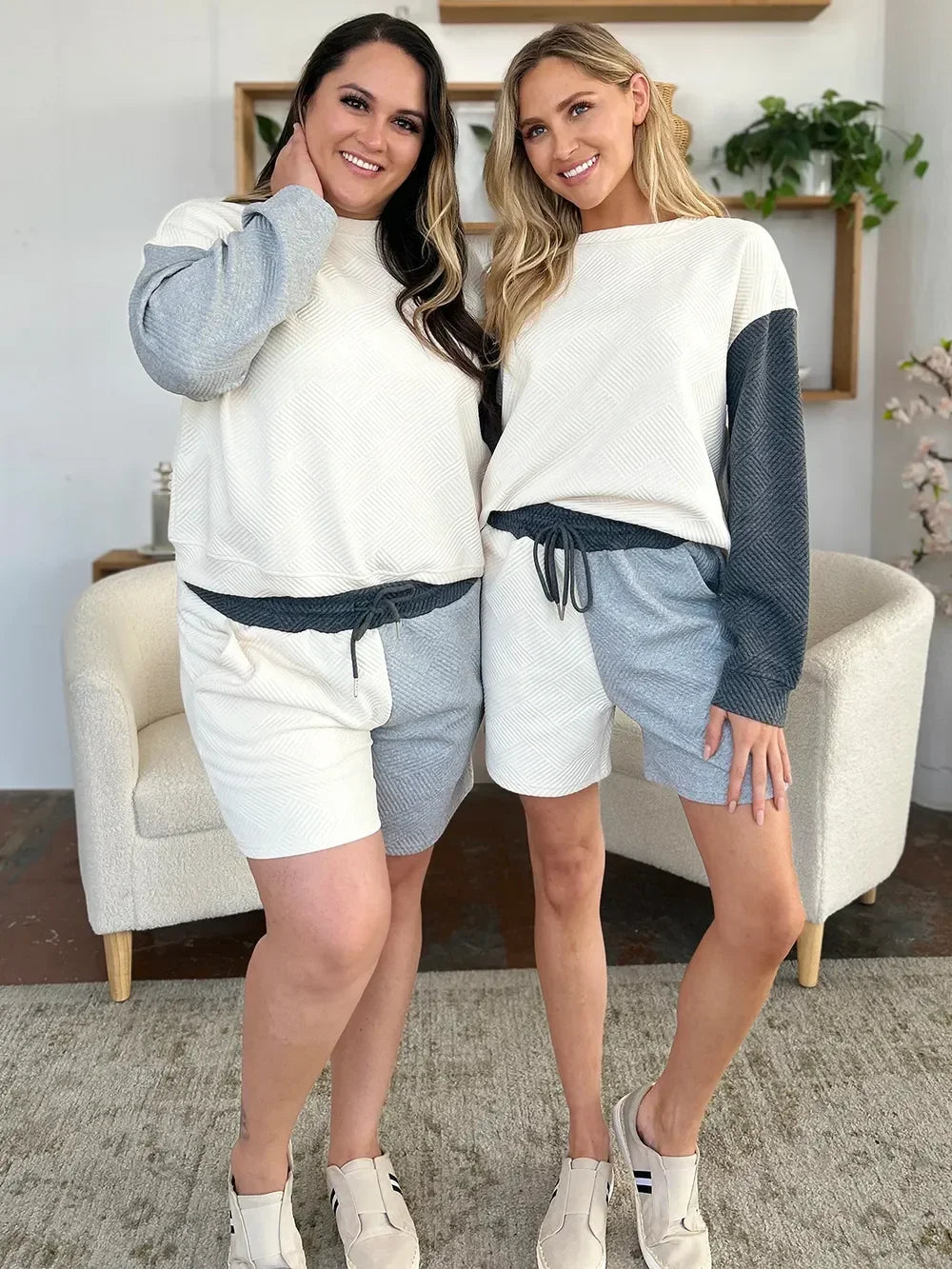 Contrast Drop Shoulder Top and Shorts Set - Eva's Edition