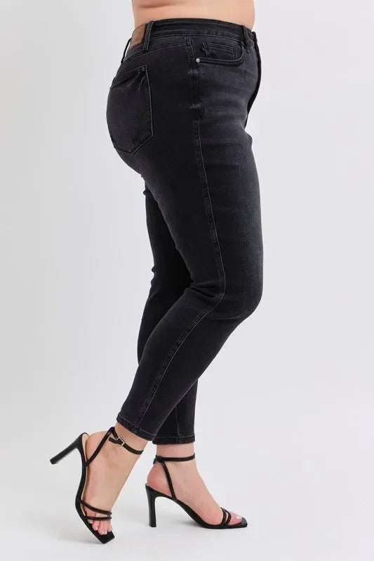 Mid Rise Tummy Control Skinny Jeans - Eva's Edition