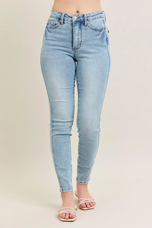 Tummy Control Vintage Wash Skinny Jeans Plus Size - Eva's Edition