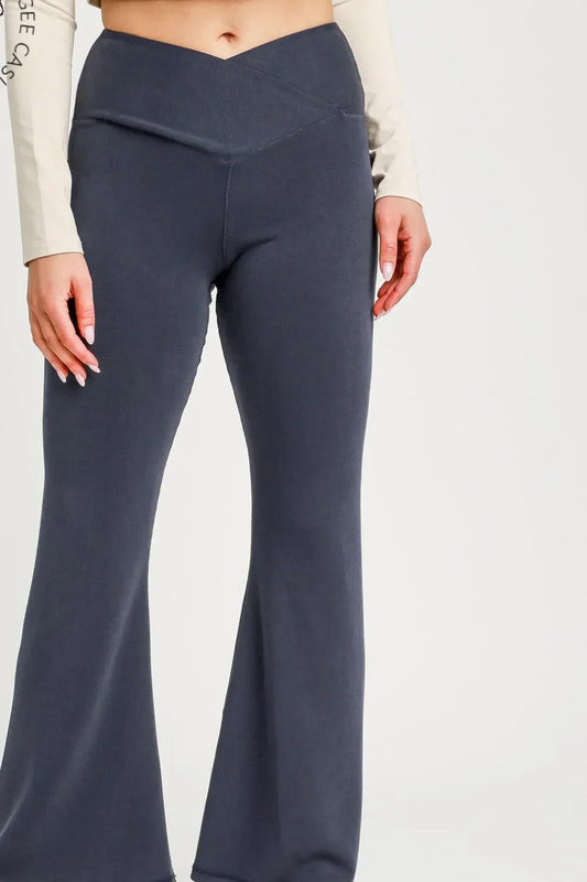 High-Waisted Flare Leggings - Eva's Edition