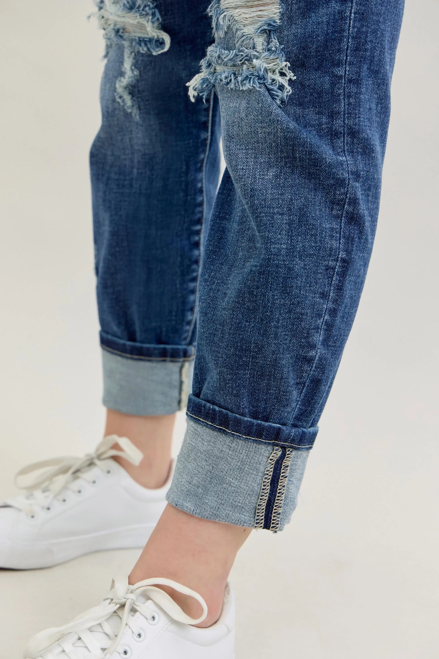 Mid Rise Cuffed Destroy Bf Jeans Plus Size - Eva's Edition