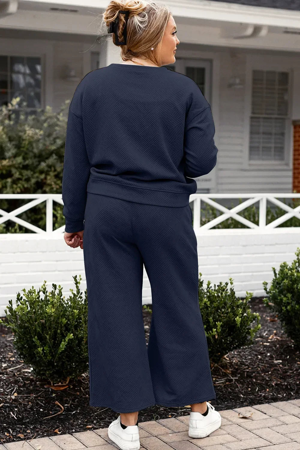 Textured Long Sleeve Top and Drawstring Pants Set - Eva's Edition
