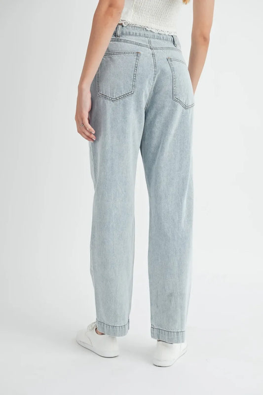 Pleated Front Detail Straight Jeans - Eva's Edition