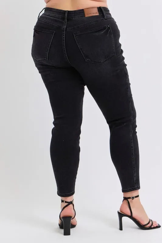 Mid Rise Tummy Control Skinny Jeans - Eva's Edition