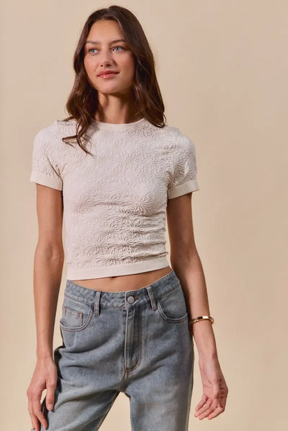 Floral Patterned Seamless Short Sleeve Top - Eva's Edition