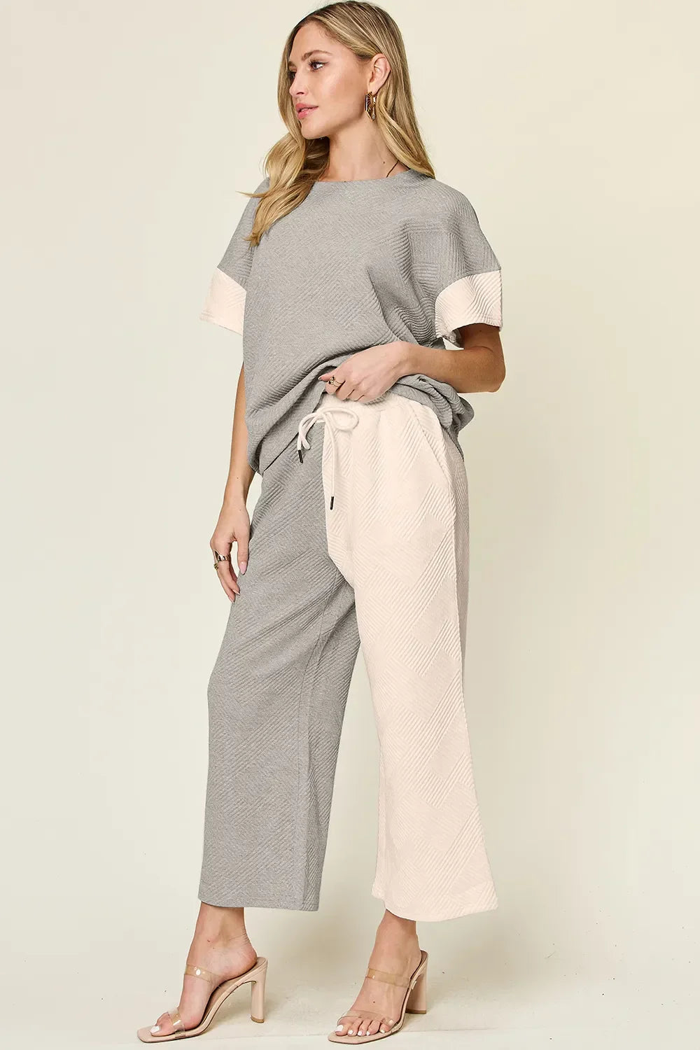 Textured Contrast T-Shirt and Wide Leg Pants Set - Eva's Edition