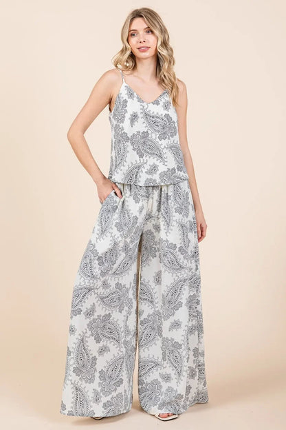 Paisley Print Cami and Pants Set - Eva's Edition