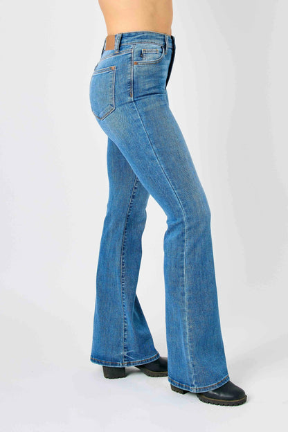 Classic Flare Jeans Plus Size - Eva's Edition