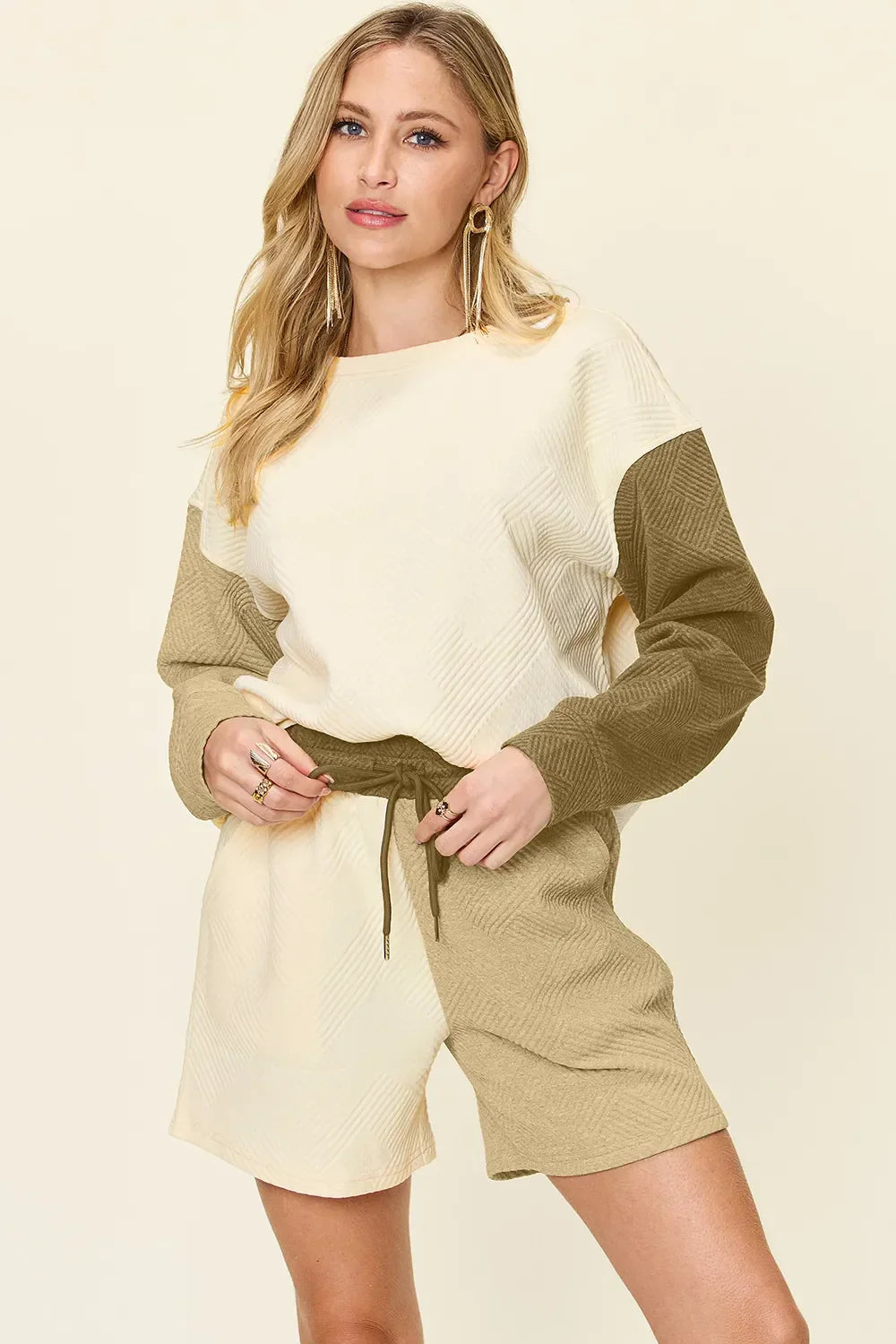 Contrast Drop Shoulder Top and Shorts Set - Eva's Edition
