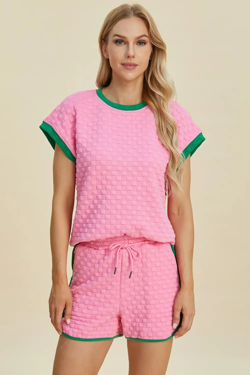 Textured Contrast T-Shirt and Shorts Set - Eva's Edition