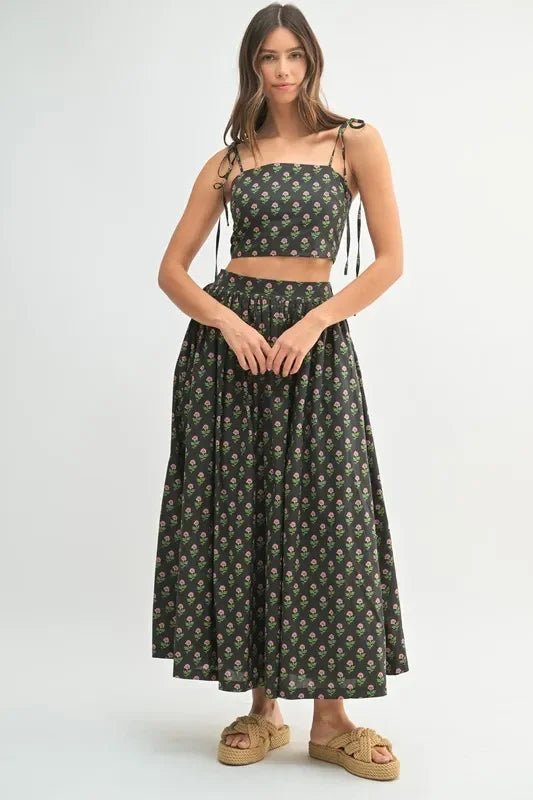 Floral Crop Top and Skirt Set - Eva's Edition
